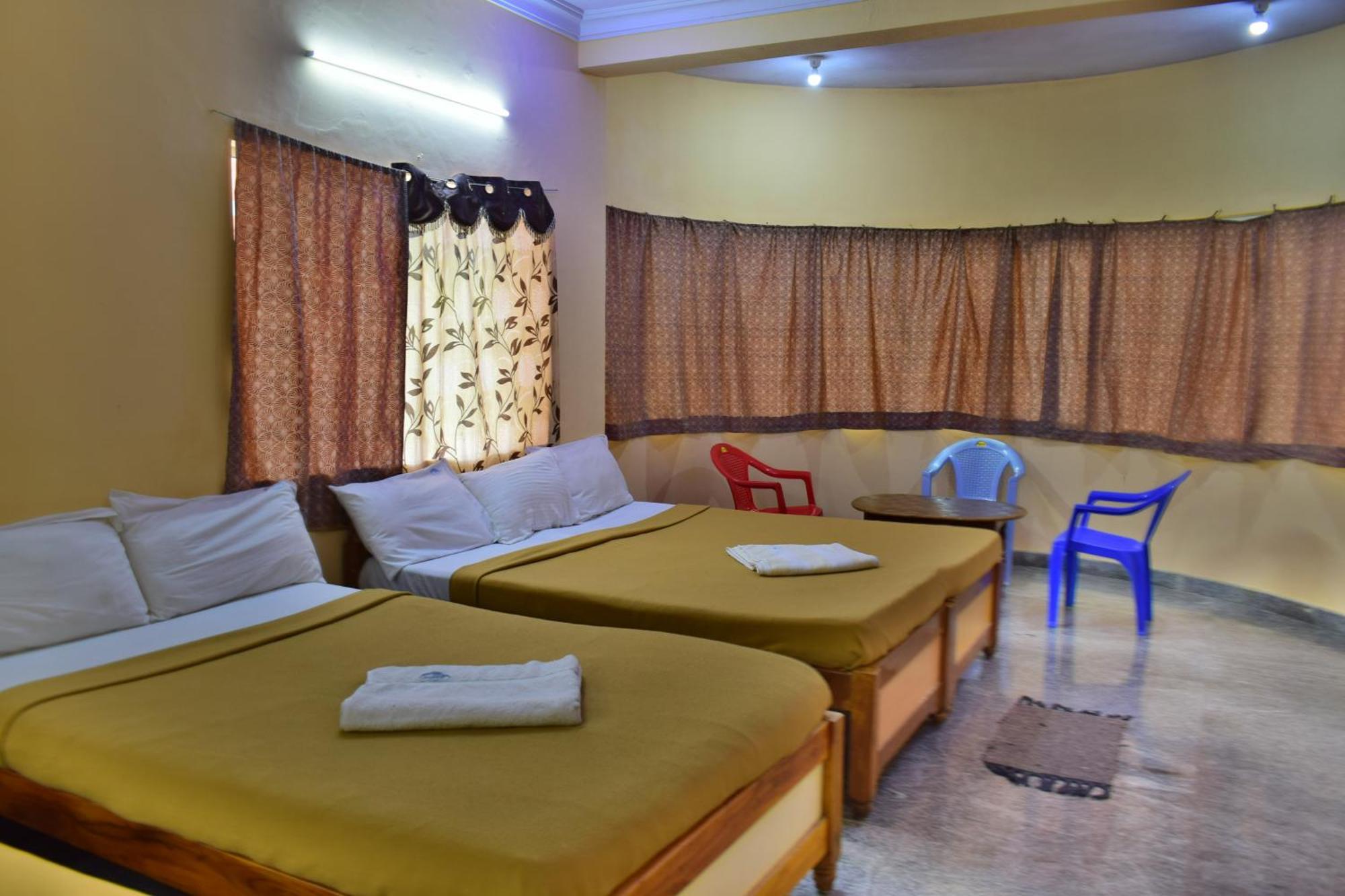 Dolphin Resort Йелагири Екстериор снимка