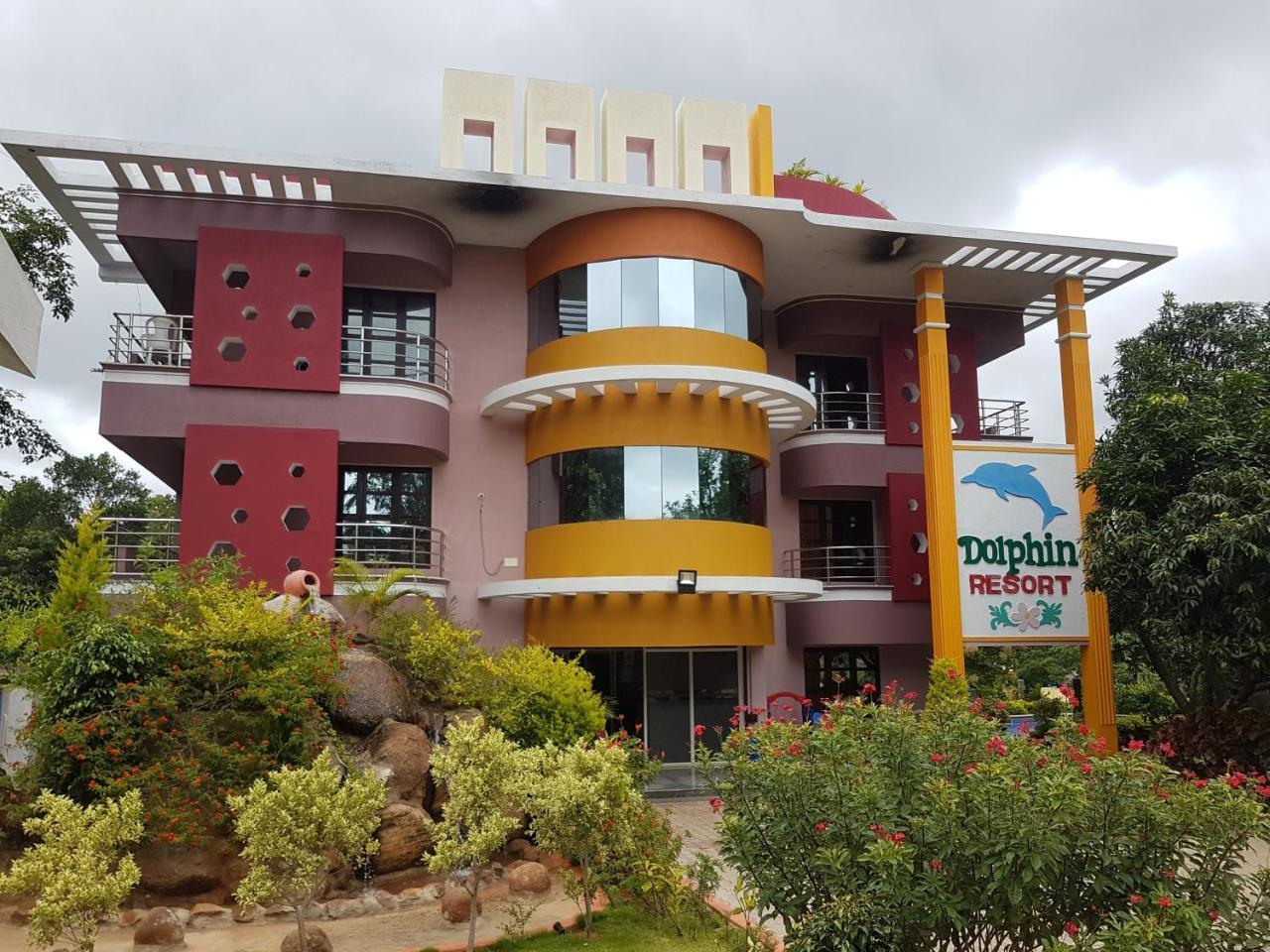 Dolphin Resort Йелагири Екстериор снимка