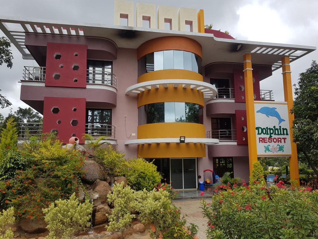 Dolphin Resort Йелагири Екстериор снимка