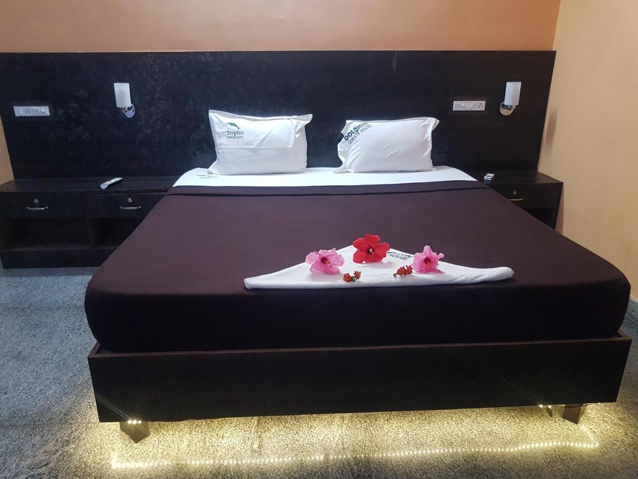 Dolphin Resort Йелагири Екстериор снимка