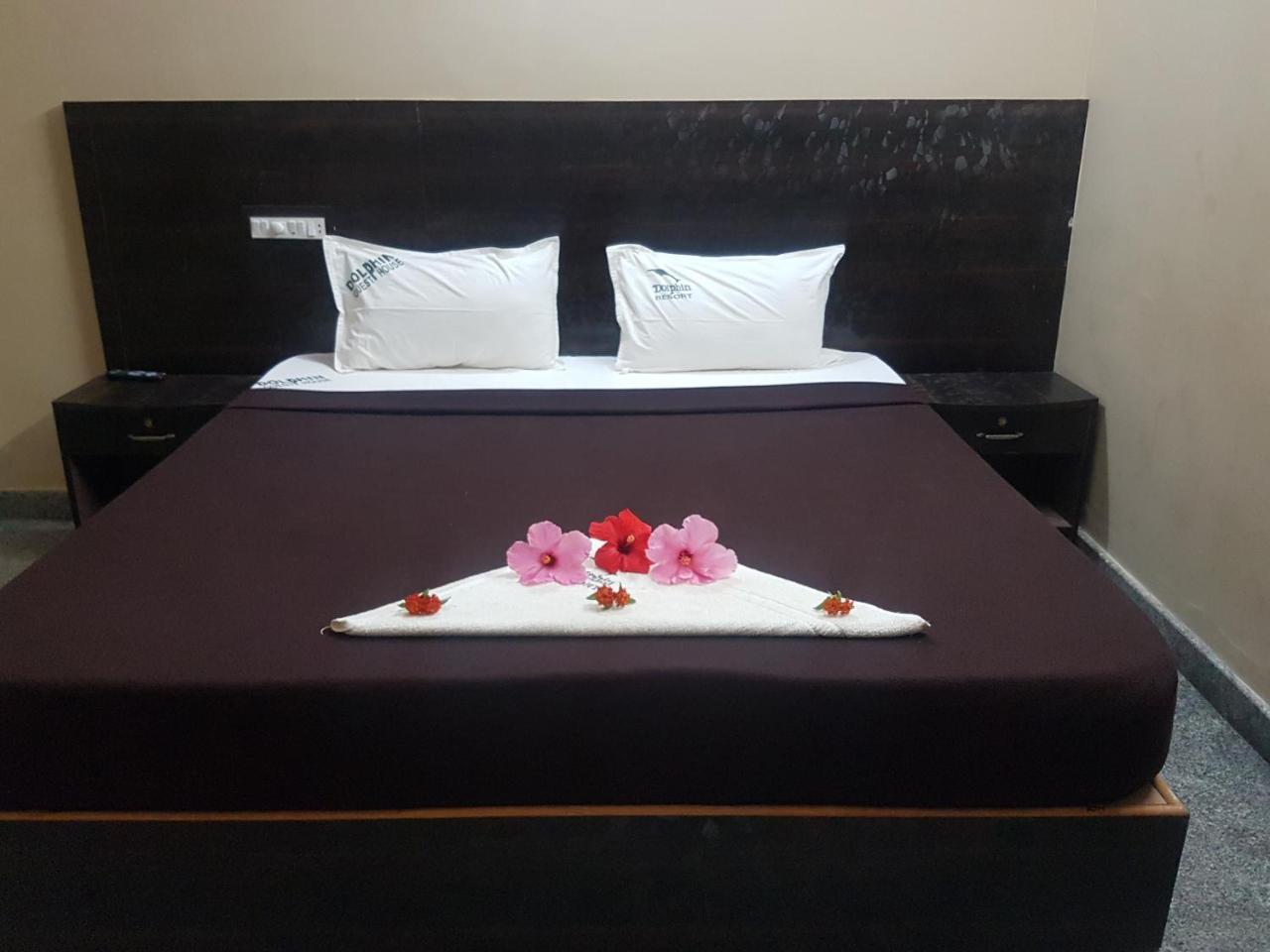 Dolphin Resort Йелагири Екстериор снимка